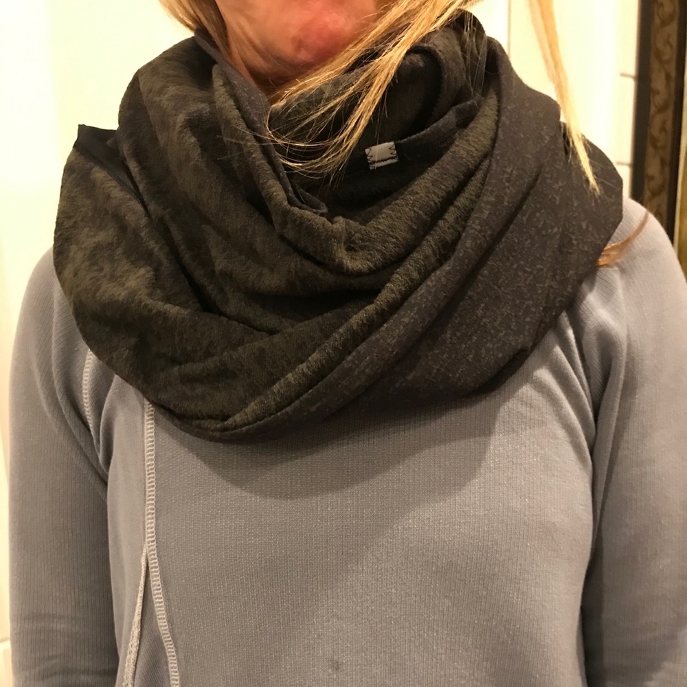 Lululemon Vinyasa Scarf